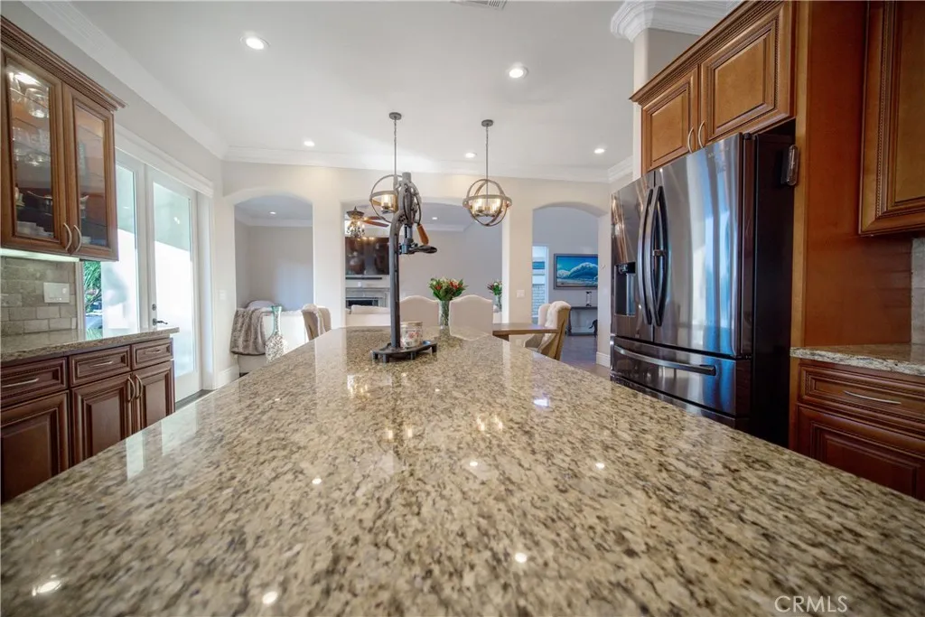 30385 South Fork Drive, Canyon Lake, California 92587 home-pic-17